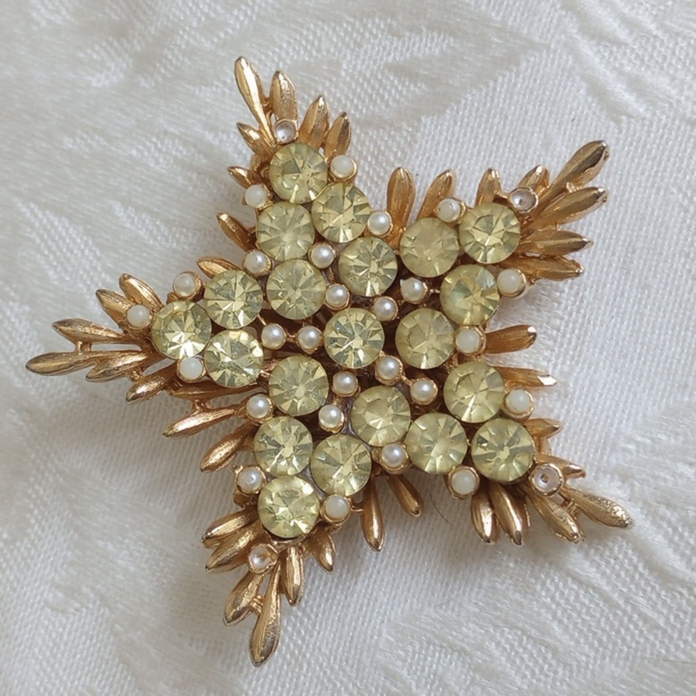 Vintage BSK Star Pearl & Yellow Rhinestone Pin Brooch READ